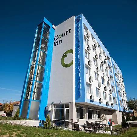 Court ホテル 3*