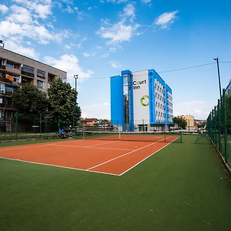 Court ホテル 3*