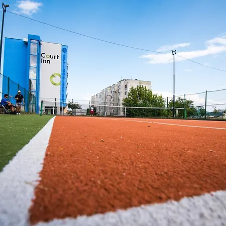 Court فندق