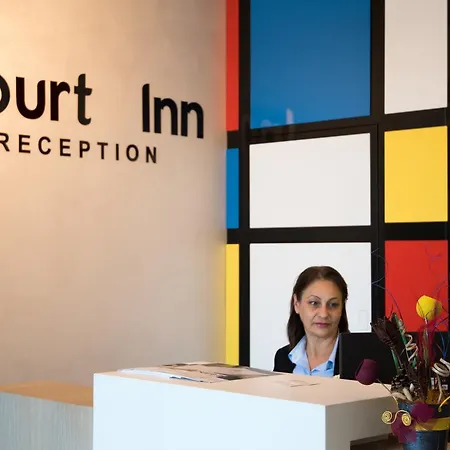 Court Хотел 3*