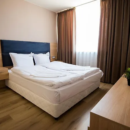 Hotel Court 3*