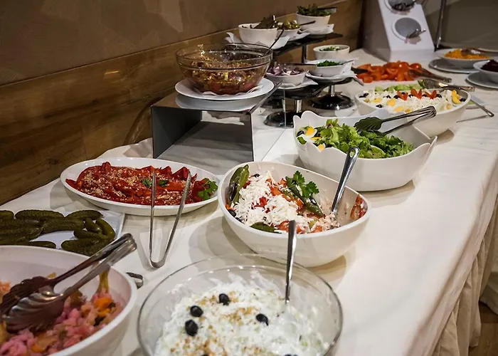 Court 3* Панагюриште