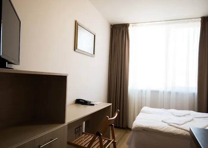 Court 3* Панагюриште